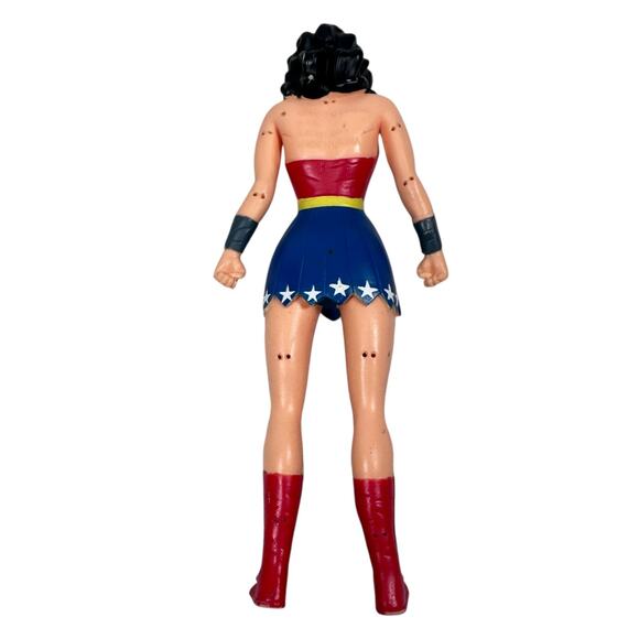 NJ Croce DC Comics Wonder Woman Action Figure 5.5" Loose Bendable Poseable - Picture 2 of 5